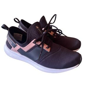 New Balance Nergize - like new - only worn once - size 8
